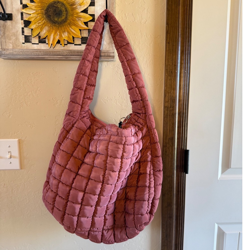 Free People Movement Puffer Bag Faded Mauve Rose Color Like New Multipocketed - Picture 2 of 4